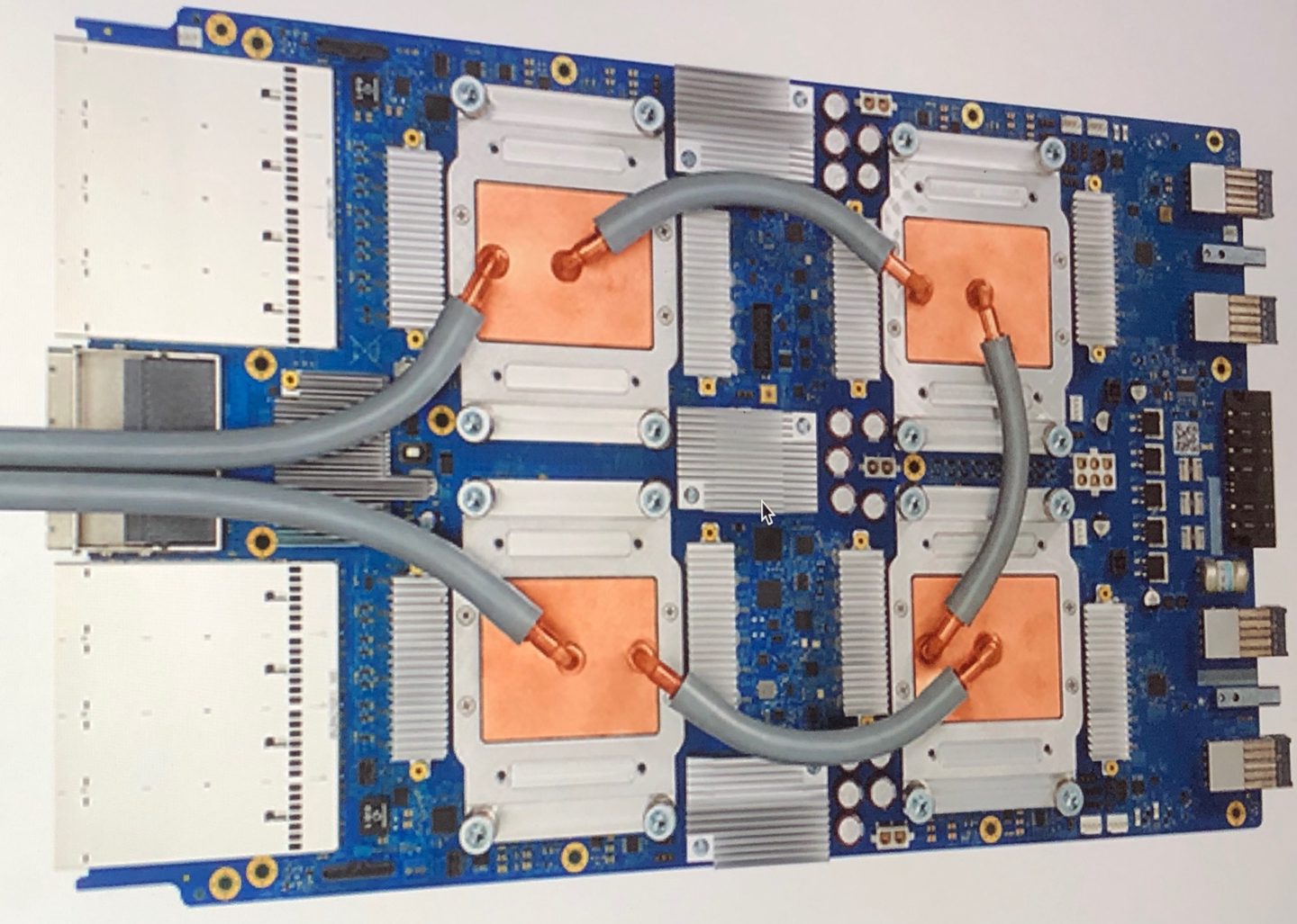 Google-ის Tensor Processing Unit (TPU) 3.0 აჩქარებლის დაფა